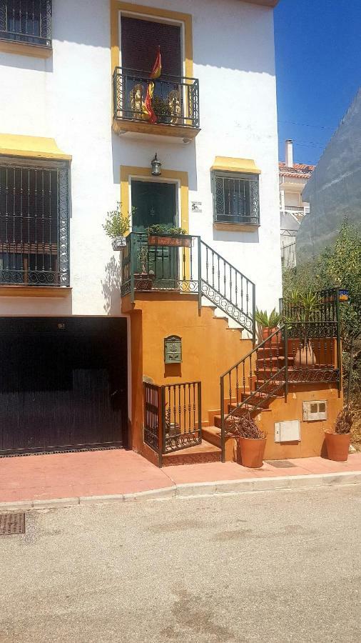 شقة Excelente Habitacion En Bonita Y Tranquila Casa En Benalmadena Pueblo المظهر الخارجي الصورة